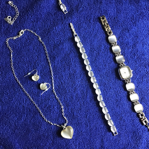 4-piece set including : tennis bracelet, bracelet watch, necklace & earrings - Picture 1 of 8